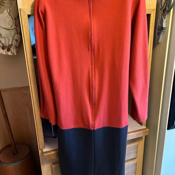 Women’s Vintage Color Block Black Burnt Orange JRT Button Detail below the knee - Picture 6 of 9
